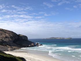 2020-03-30 West beach, S of Esperance - typical surf beach